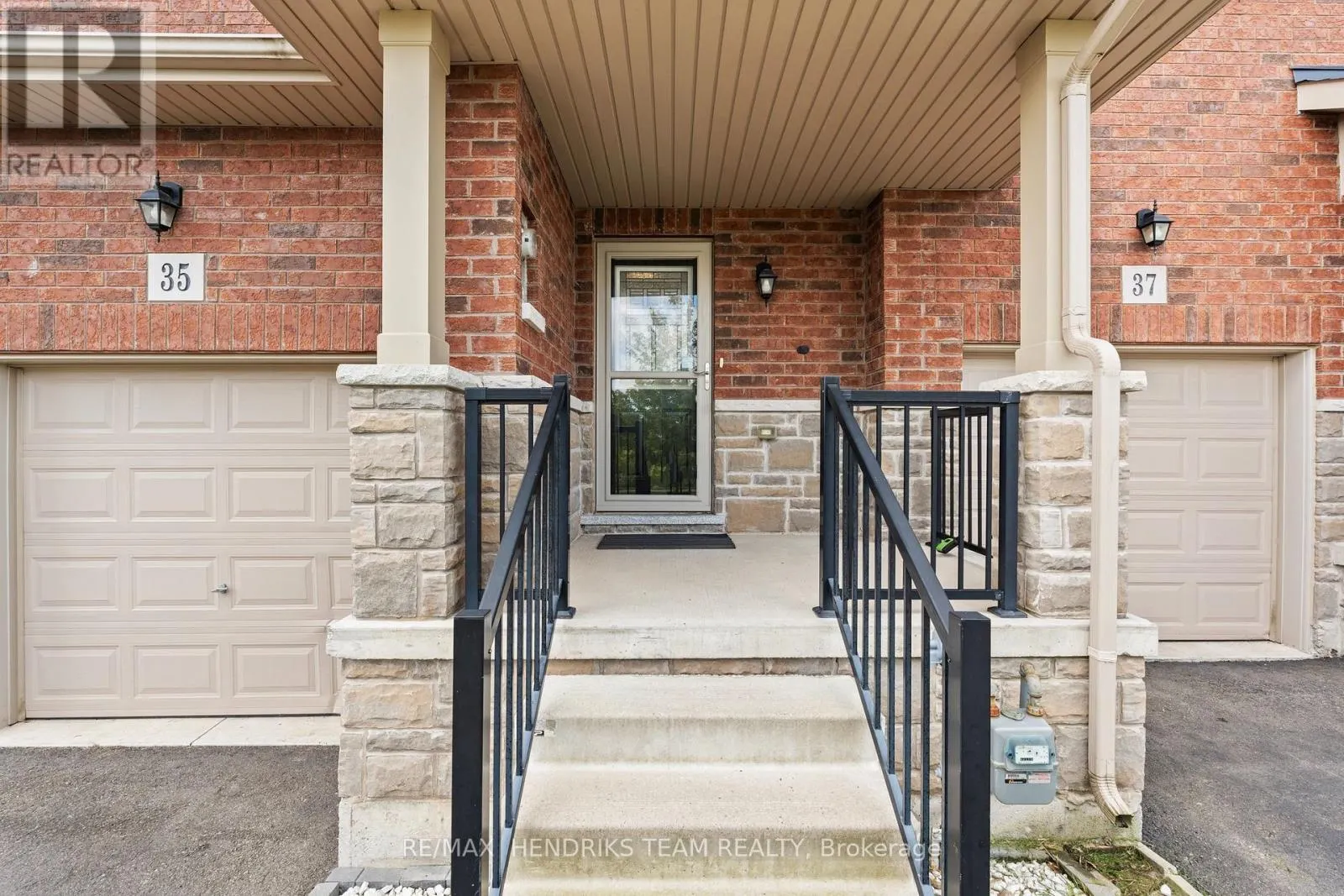 35 SUNSET WAY