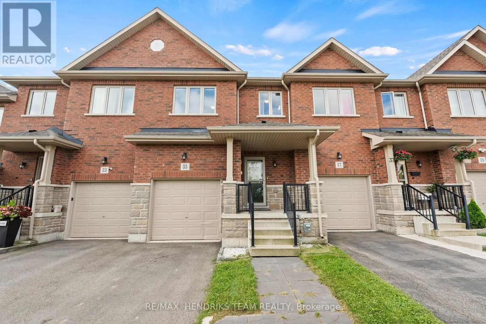 35 SUNSET WAY