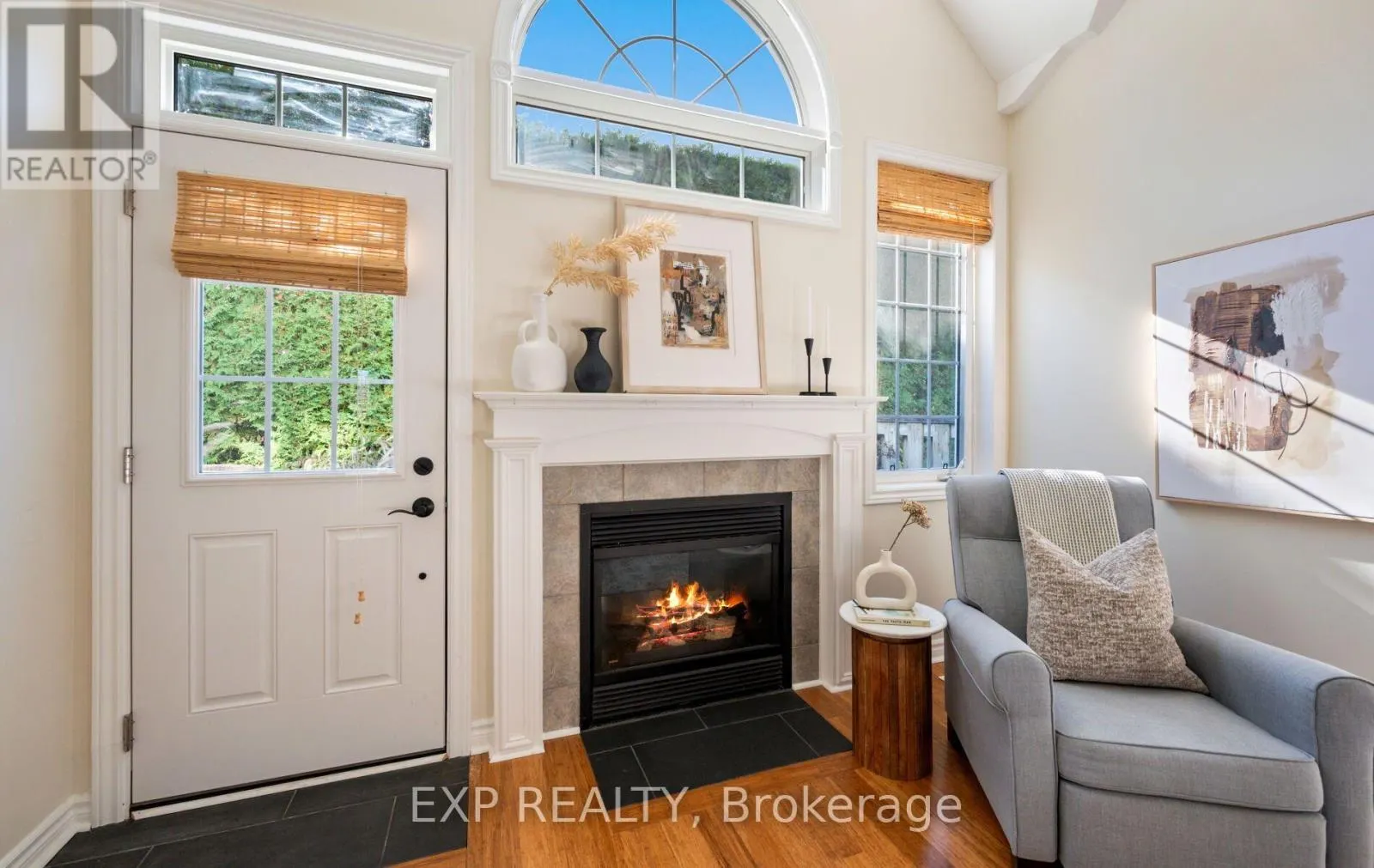 127 - 110 NAPIER STREET W