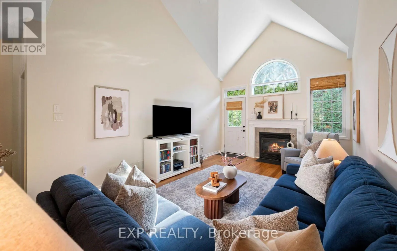 127 - 110 NAPIER STREET W