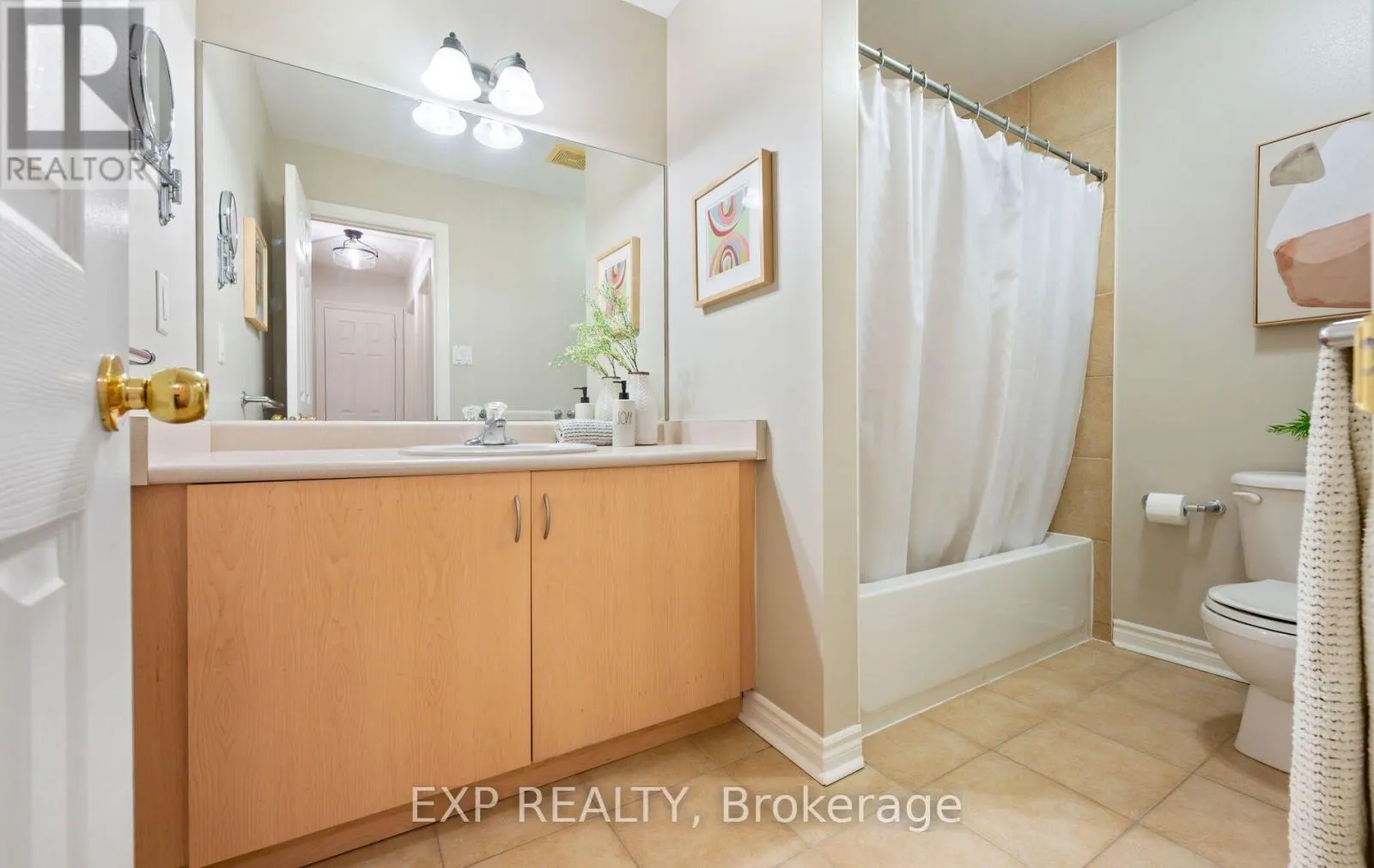 127 - 110 NAPIER STREET W