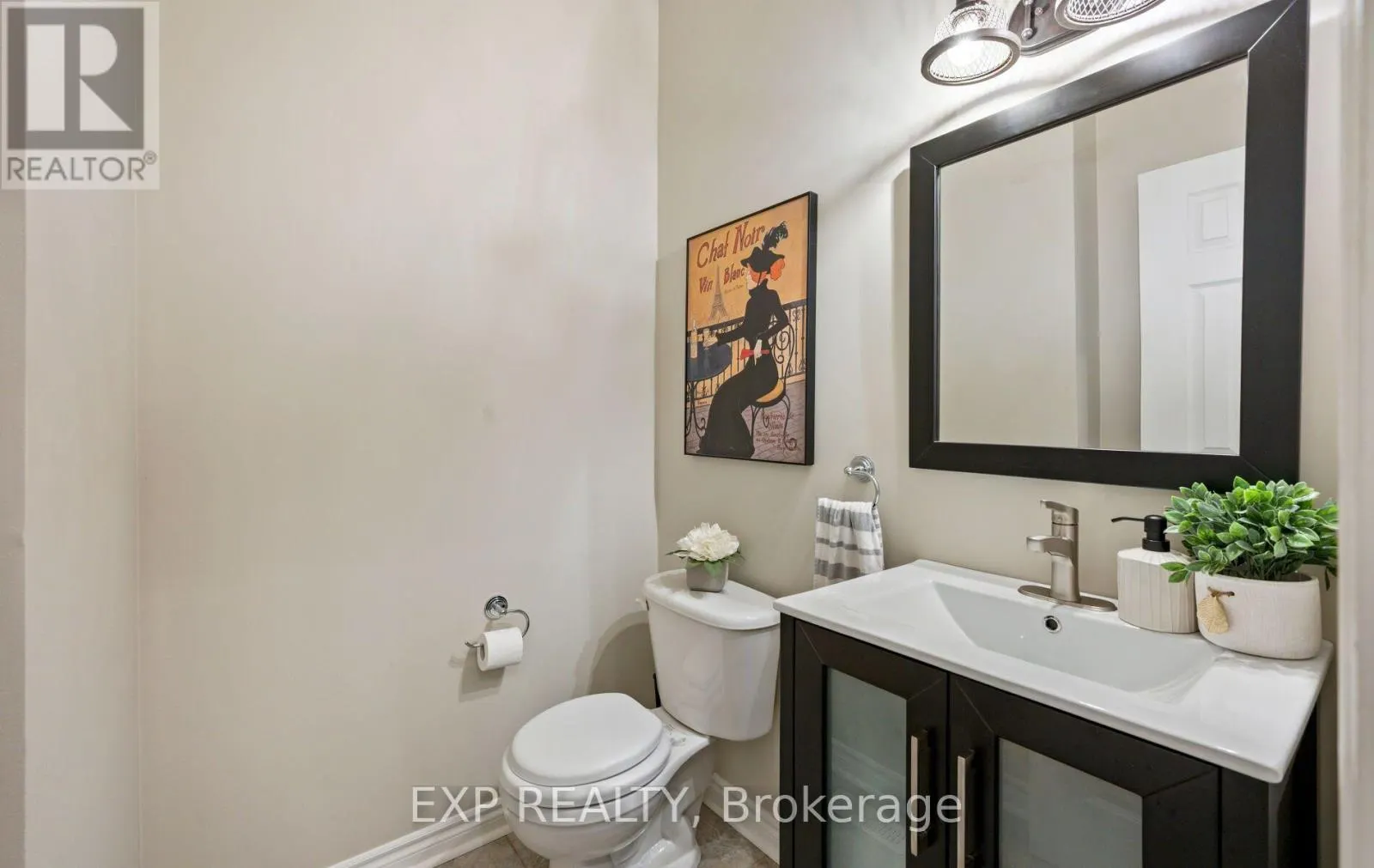 127 - 110 NAPIER STREET W
