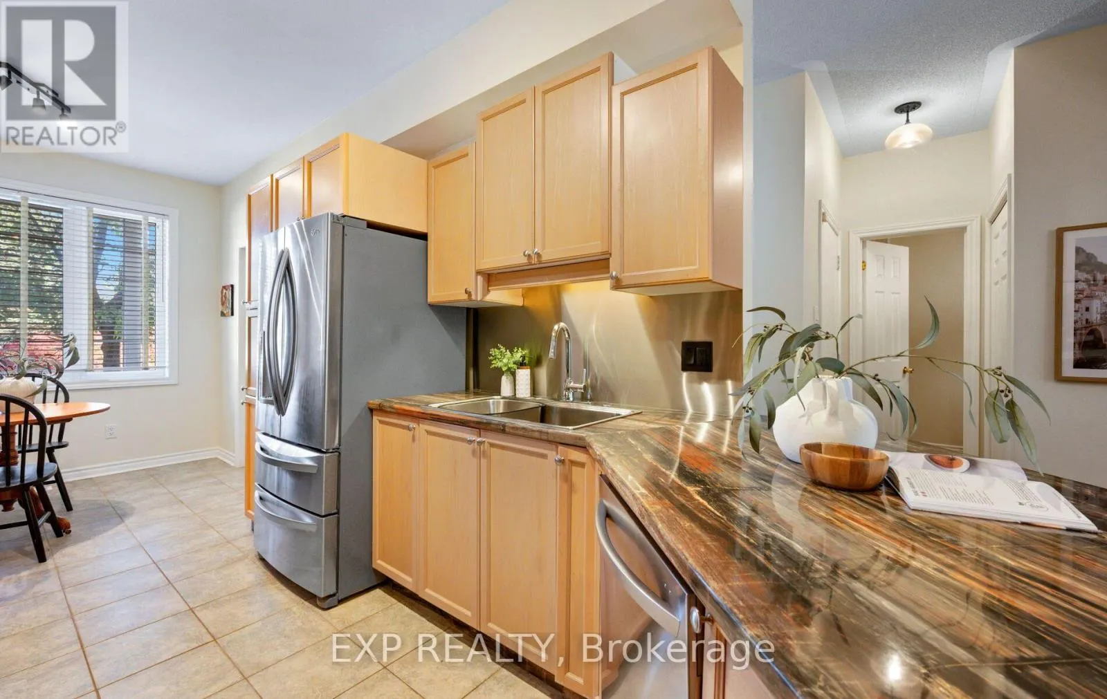 127 - 110 NAPIER STREET W