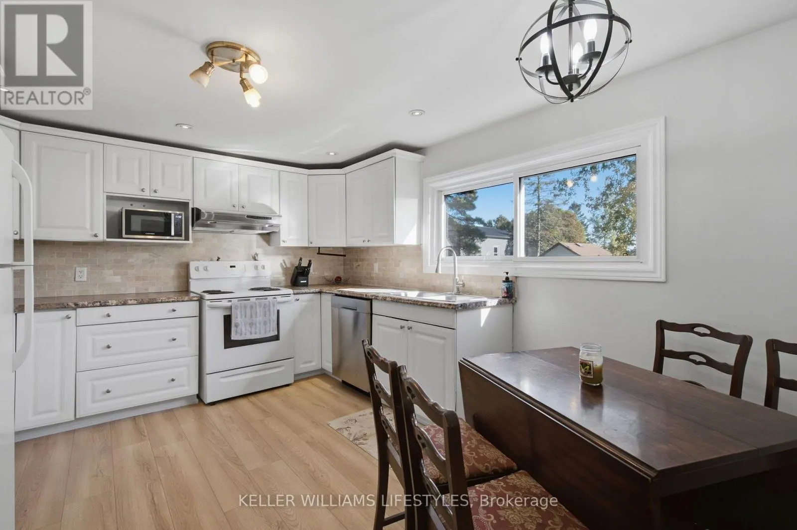 7512 FAIRVIEW ROAD