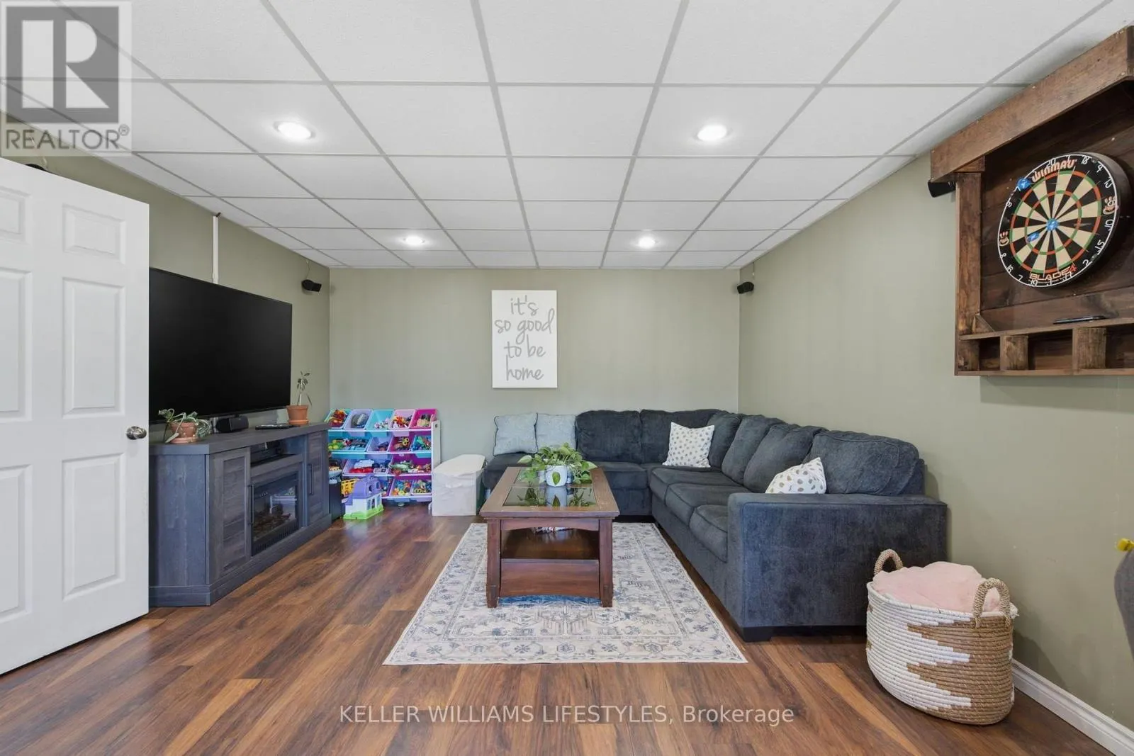 7512 FAIRVIEW ROAD