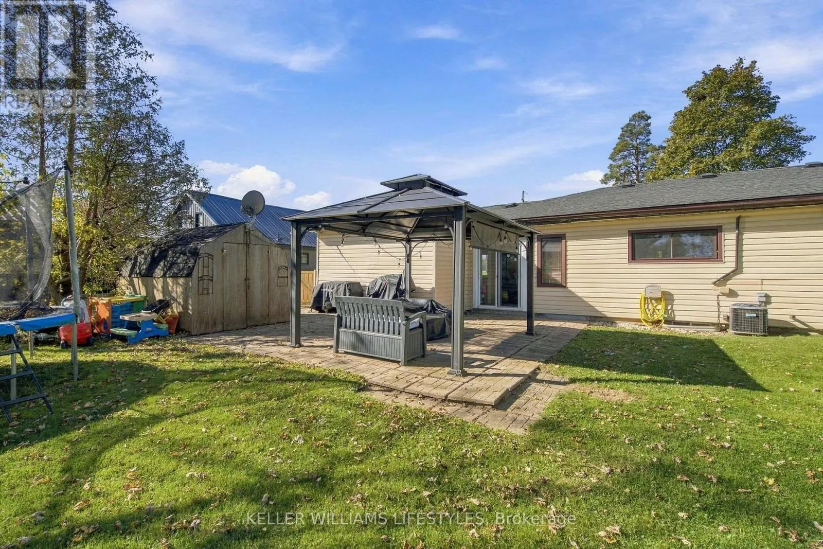 7512 FAIRVIEW ROAD