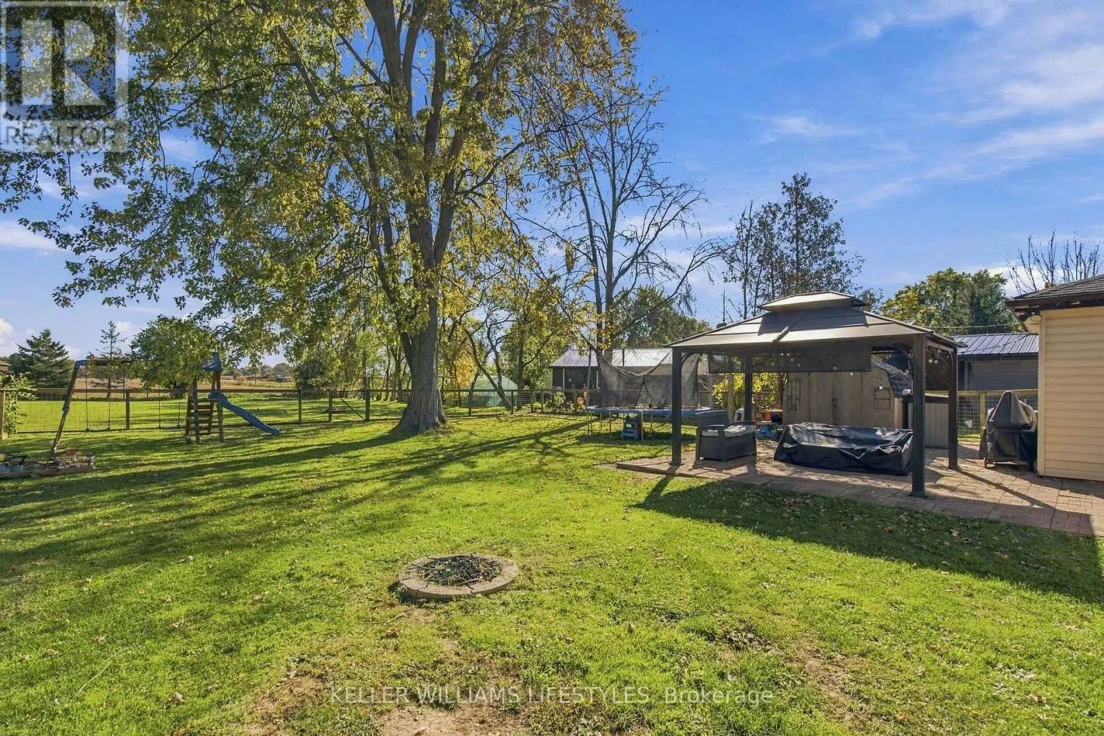 7512 FAIRVIEW ROAD
