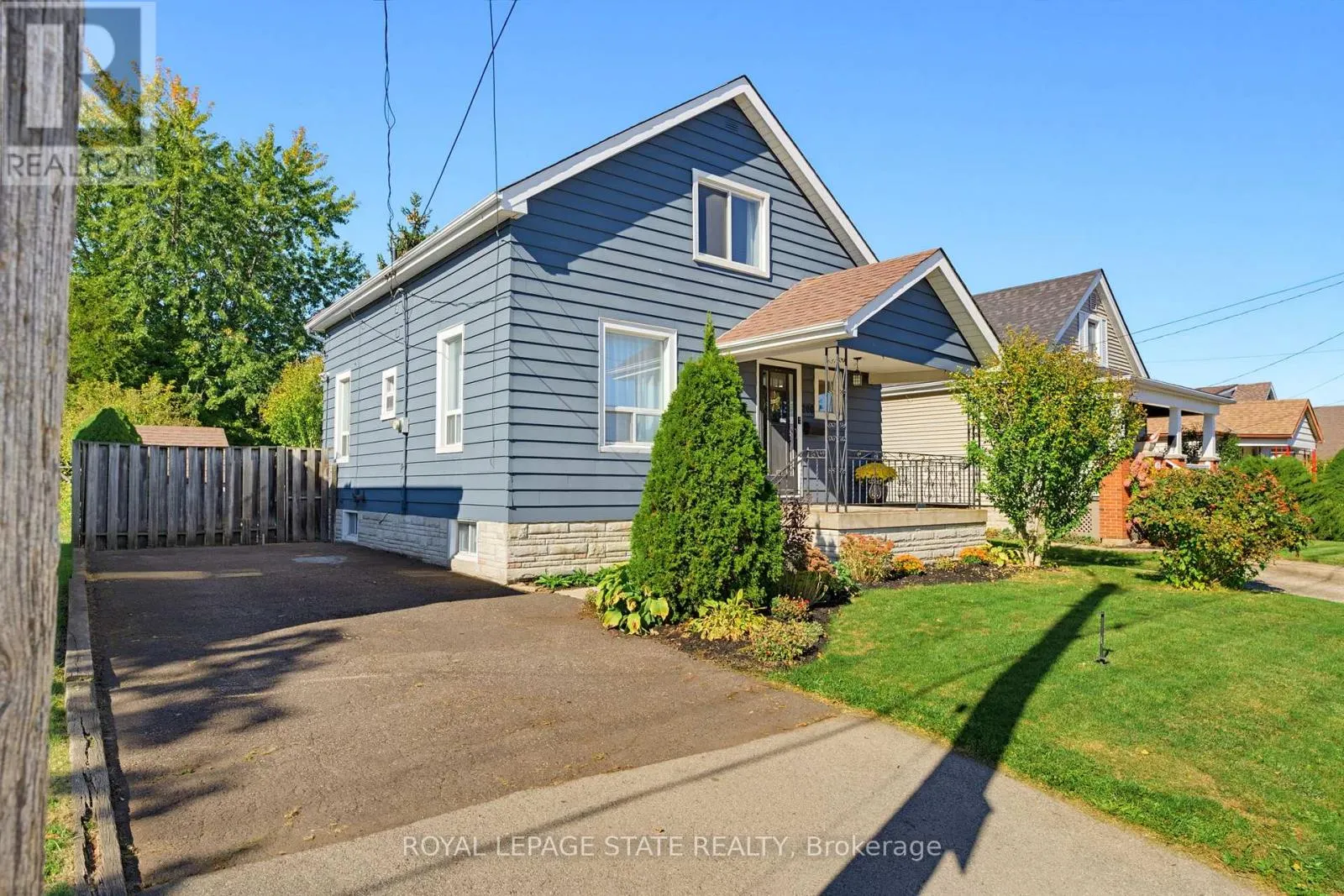 206 CRAIGROYSTON ROAD