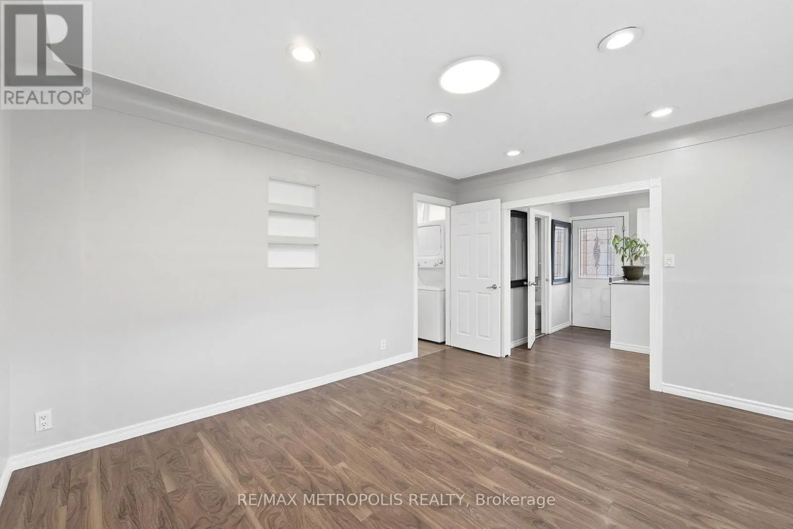 MAIN FL - 56 CHARING CROSS STREET