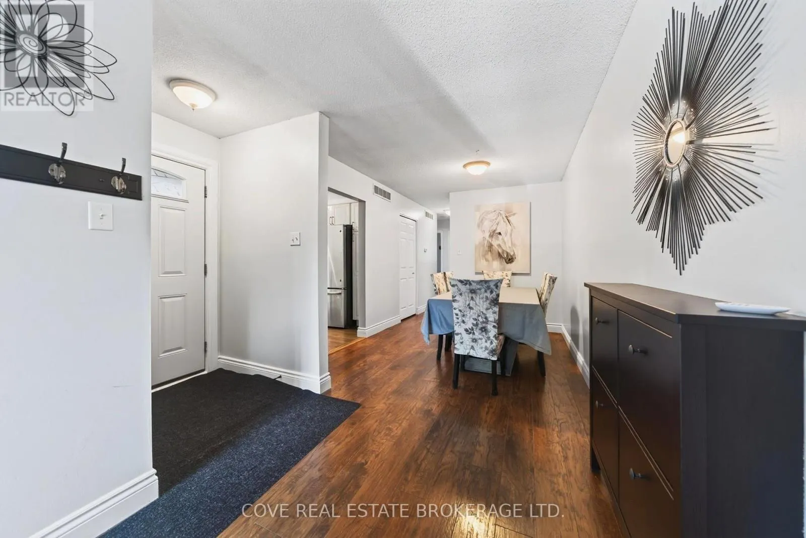 38 RANCHWOOD CRESCENT