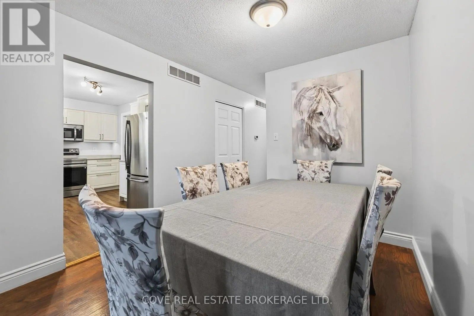 38 RANCHWOOD CRESCENT
