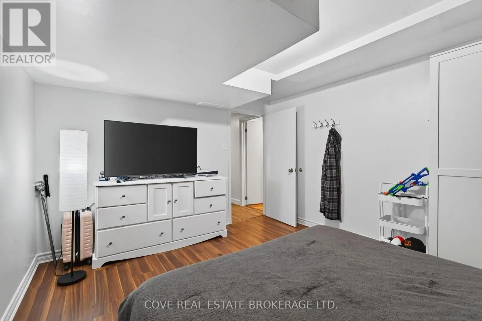 38 RANCHWOOD CRESCENT