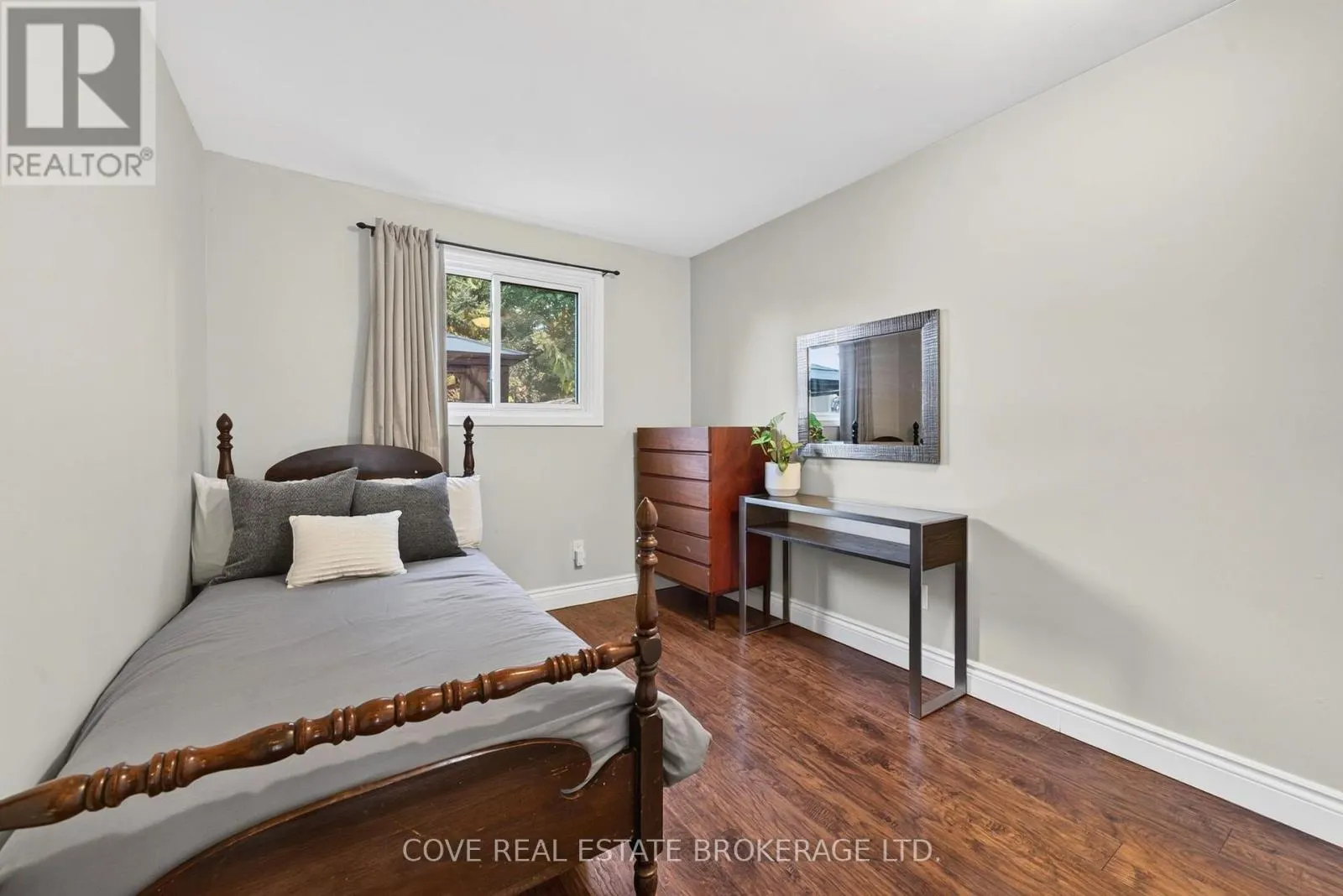 38 RANCHWOOD CRESCENT