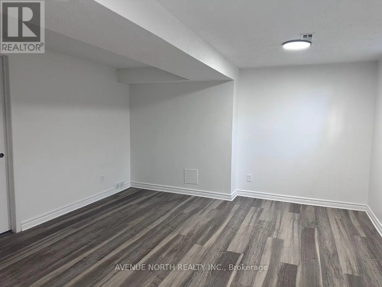 1370 FOXWELL STREET