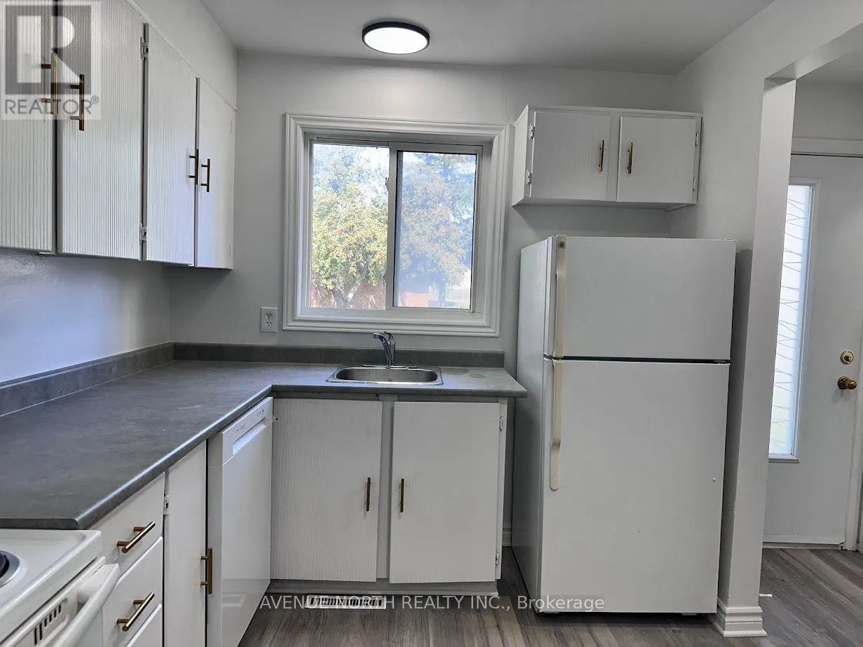 1370 FOXWELL STREET