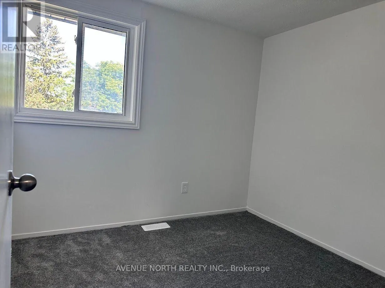 1370 FOXWELL STREET