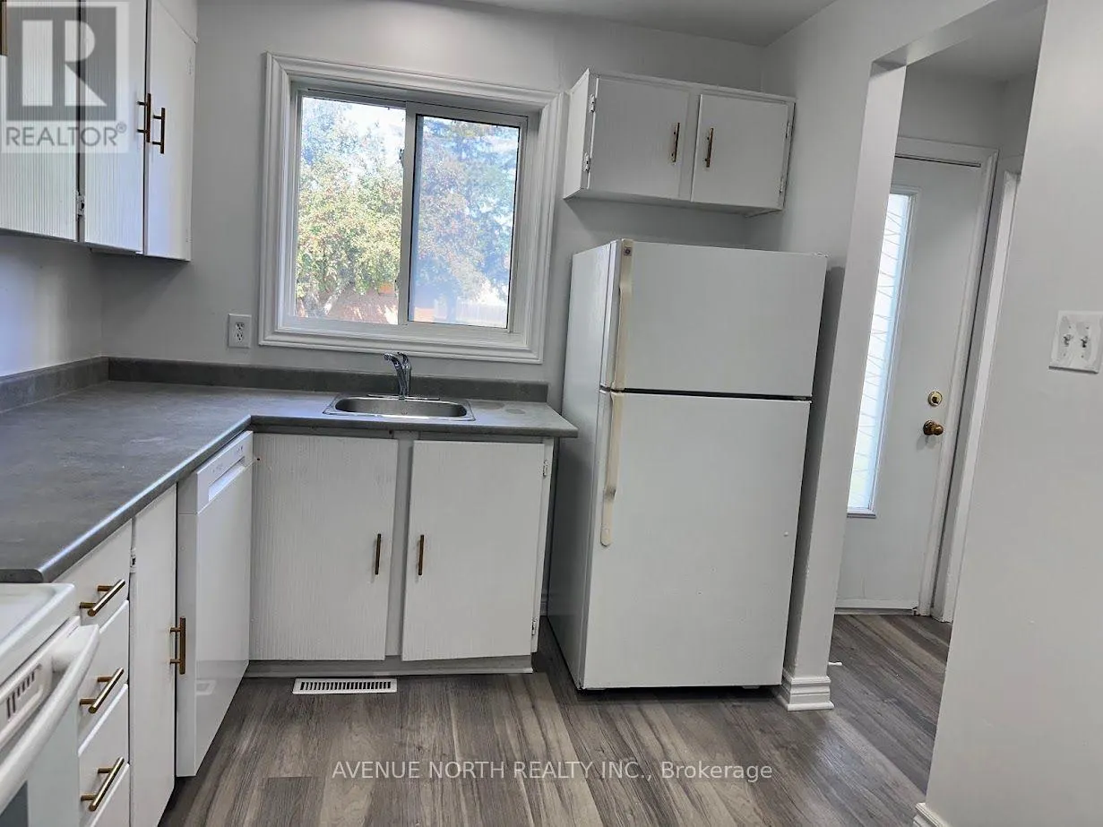 1370 FOXWELL STREET