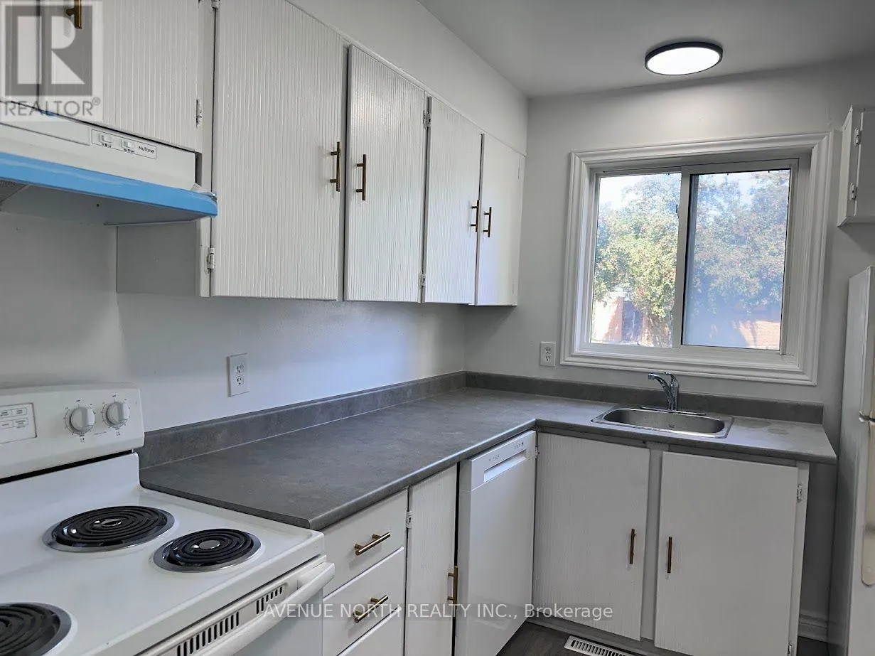 1370 FOXWELL STREET