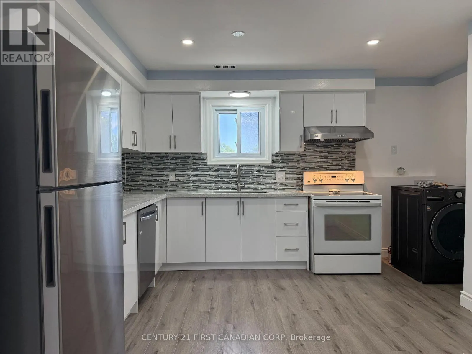 3 - 228 BURNSIDE DRIVE #3