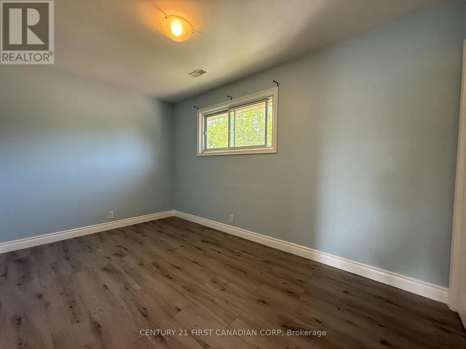 3 - 228 BURNSIDE DRIVE #3