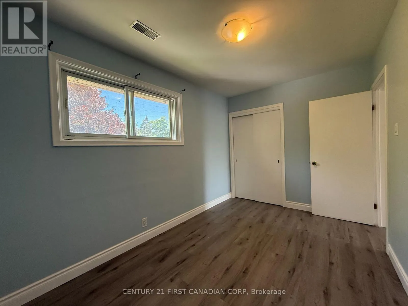 3 - 228 BURNSIDE DRIVE #3