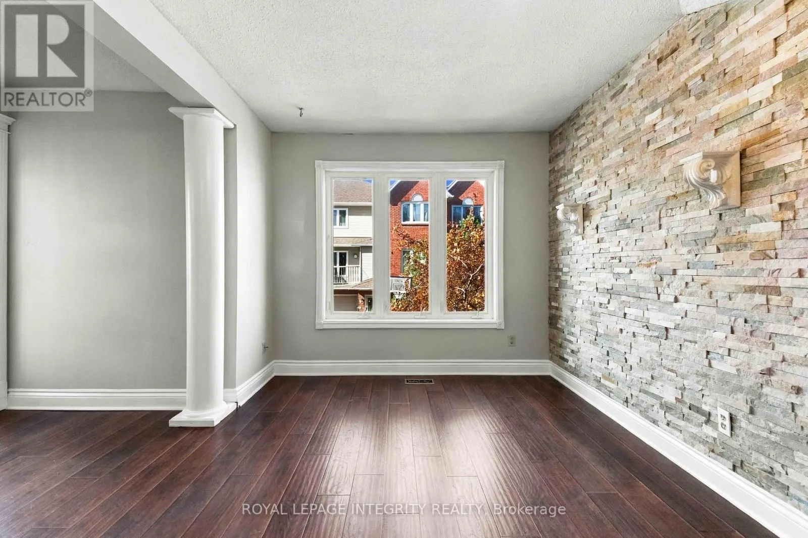 4 BERTON PLACE