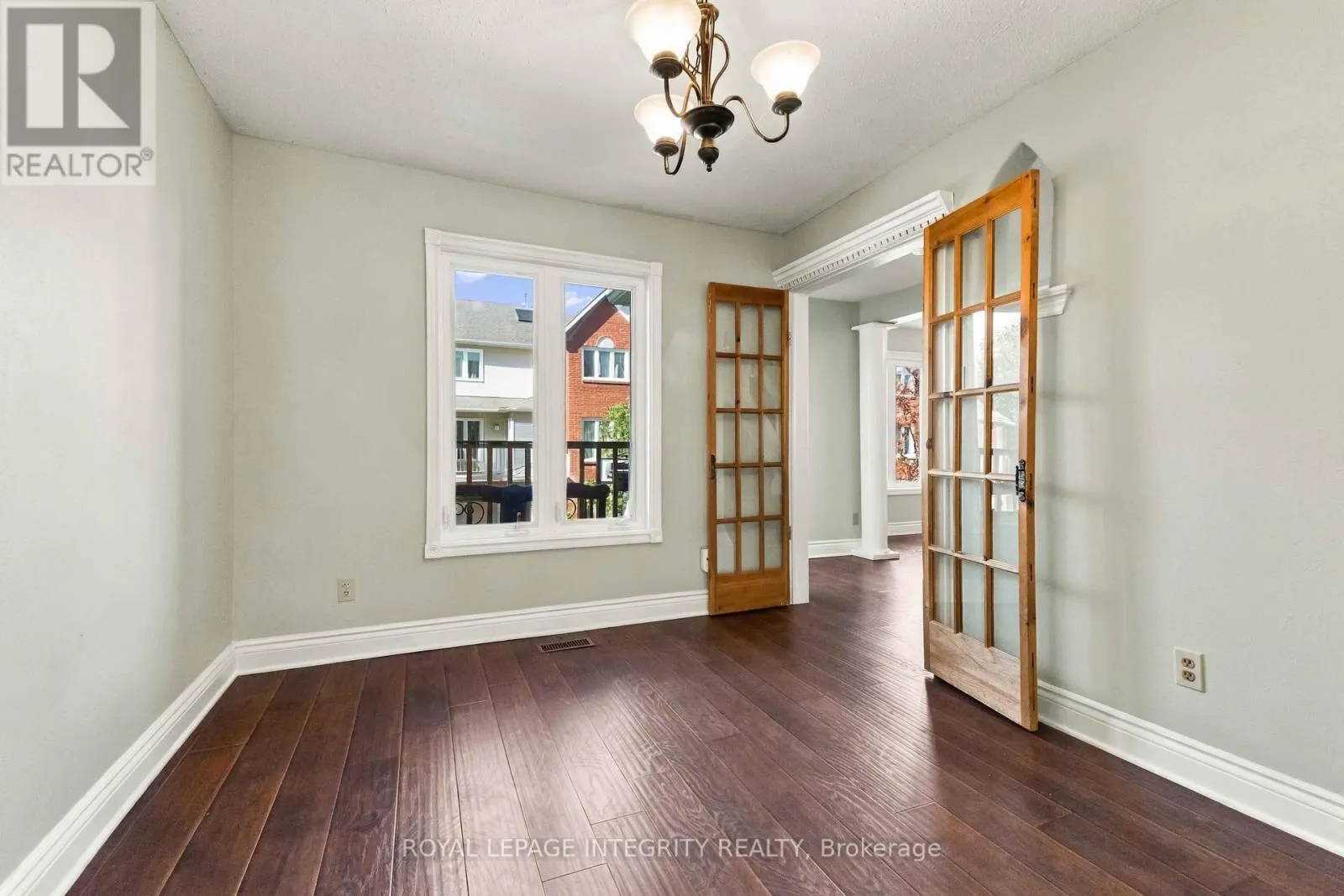 4 BERTON PLACE