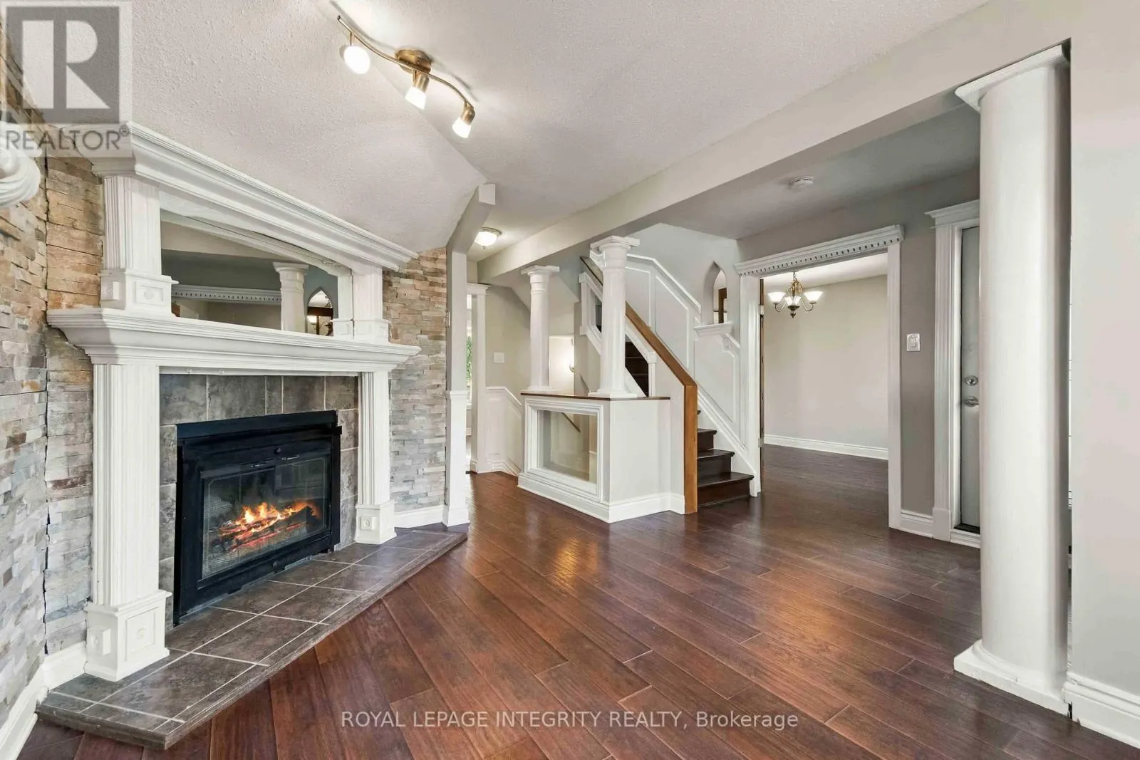 4 BERTON PLACE
