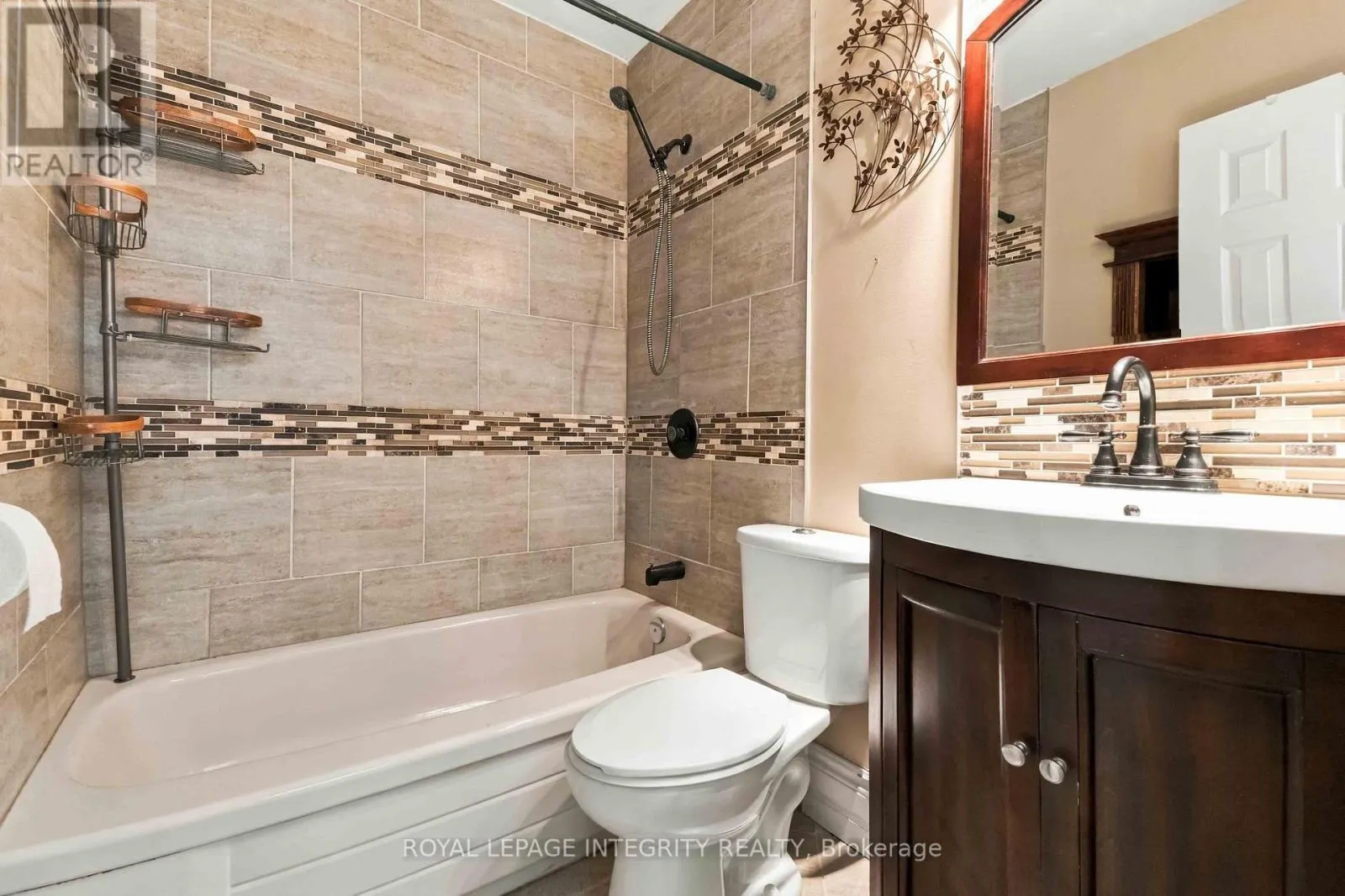 4 BERTON PLACE