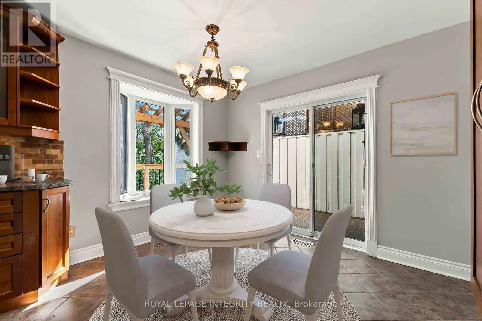 4 BERTON PLACE
