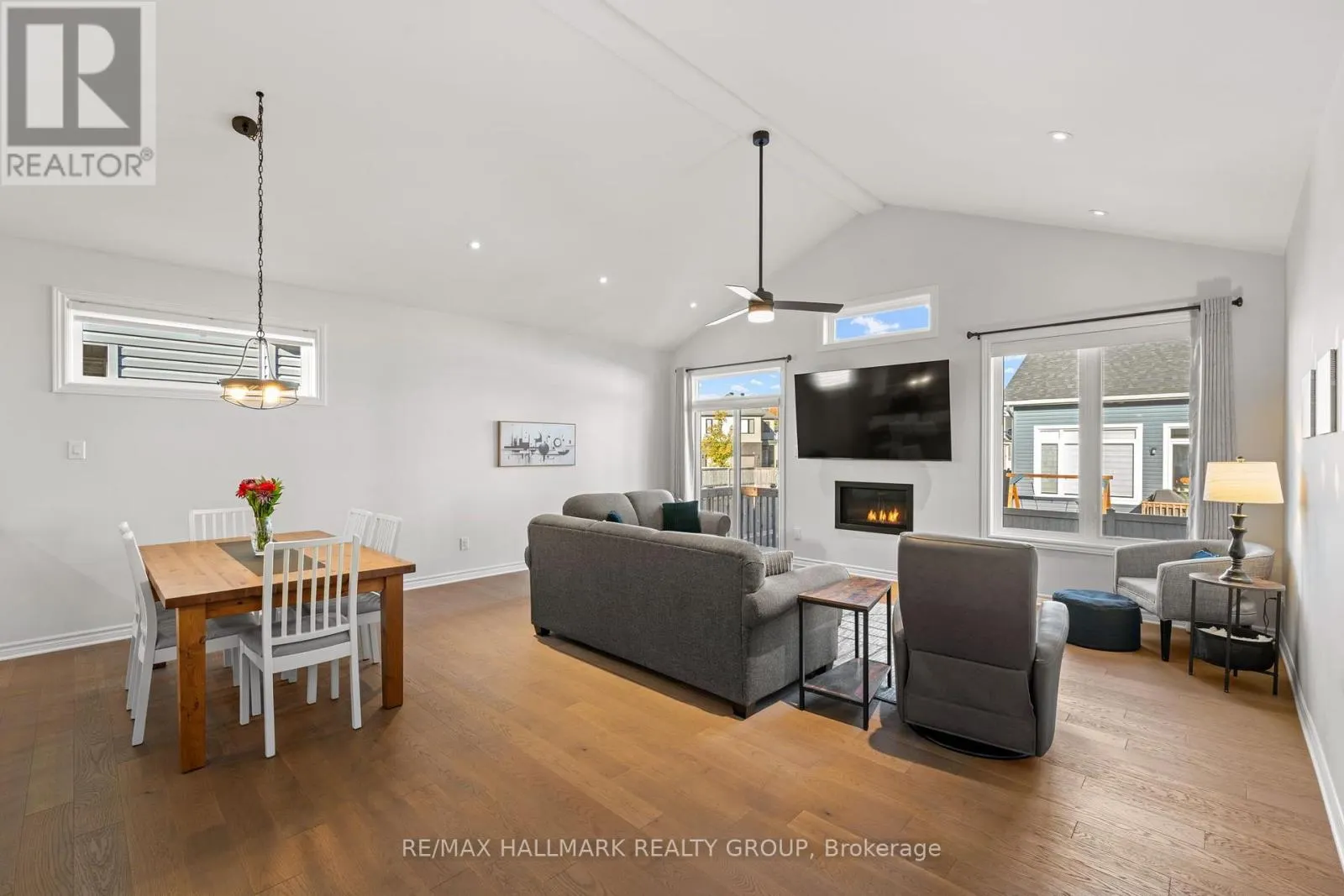 325 SPREADWING WAY