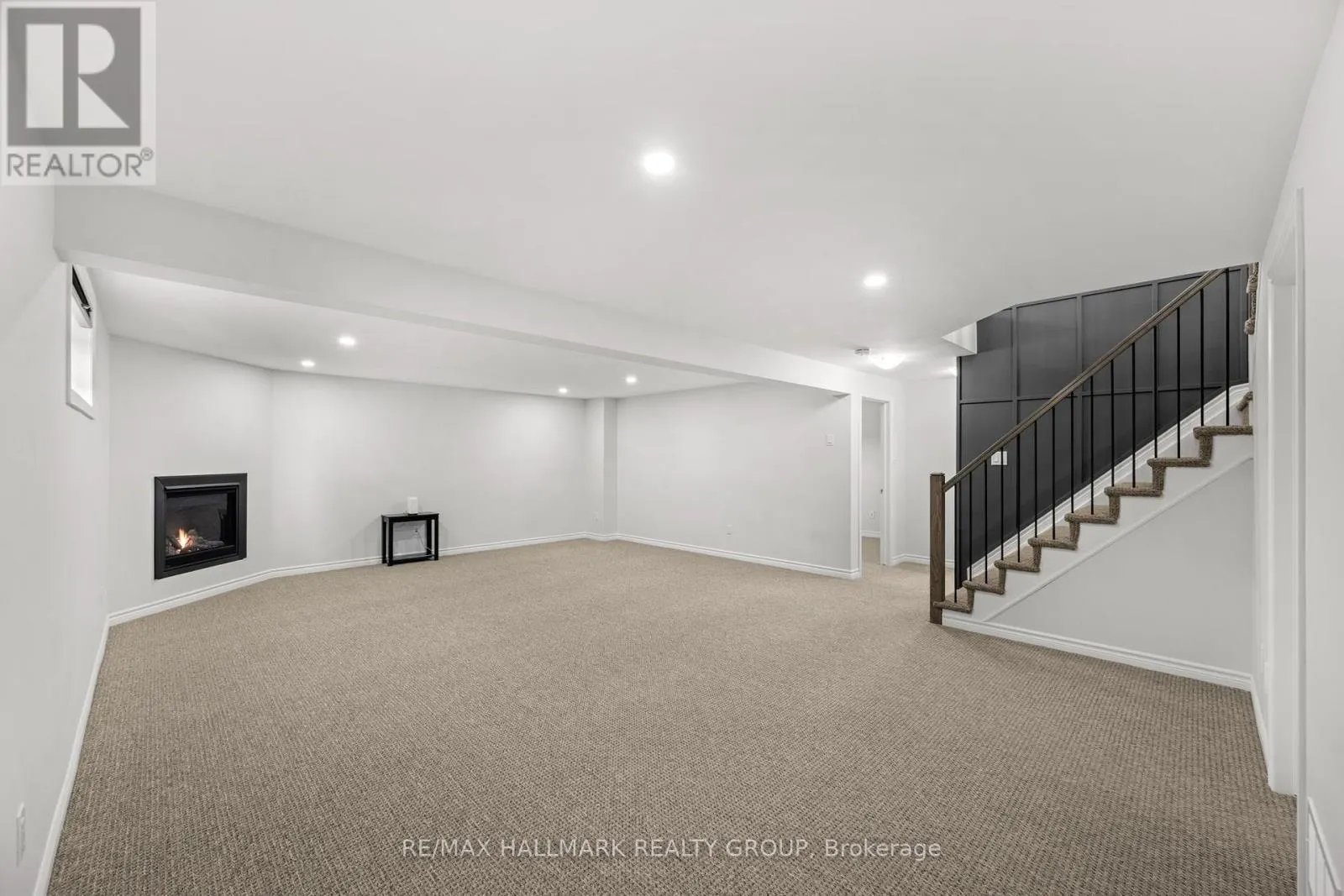 325 SPREADWING WAY