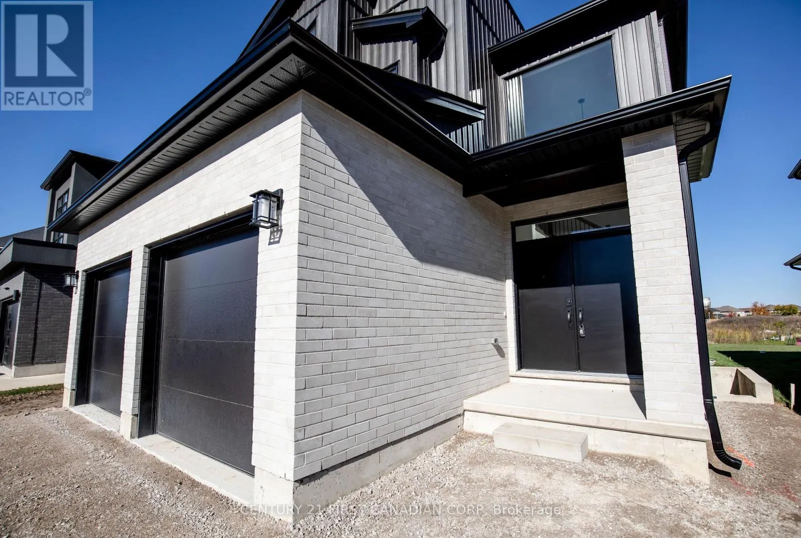 245 HESSELMAN CRESCENT