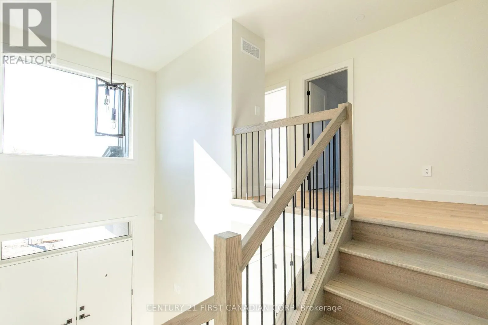 245 HESSELMAN CRESCENT