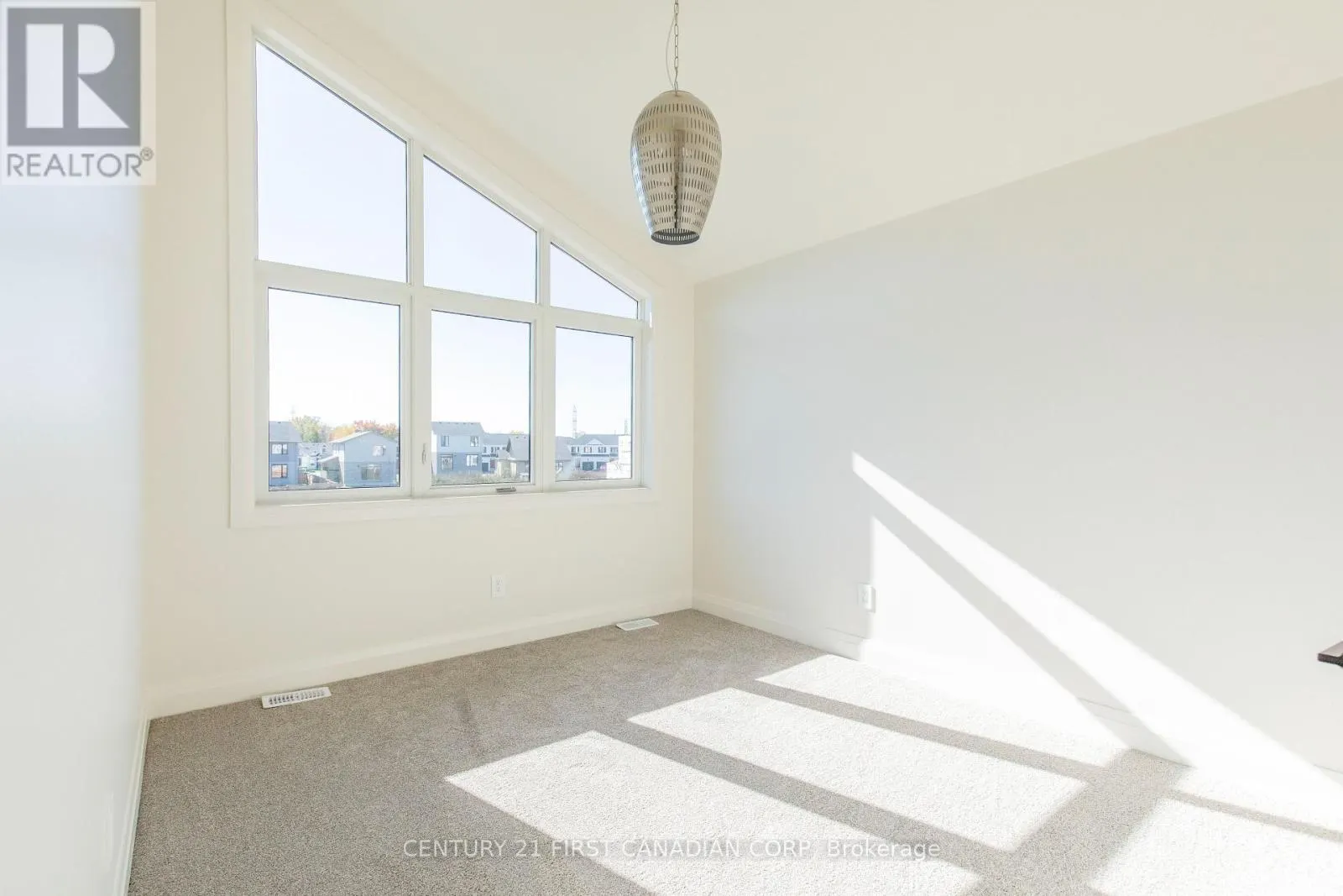 245 HESSELMAN CRESCENT