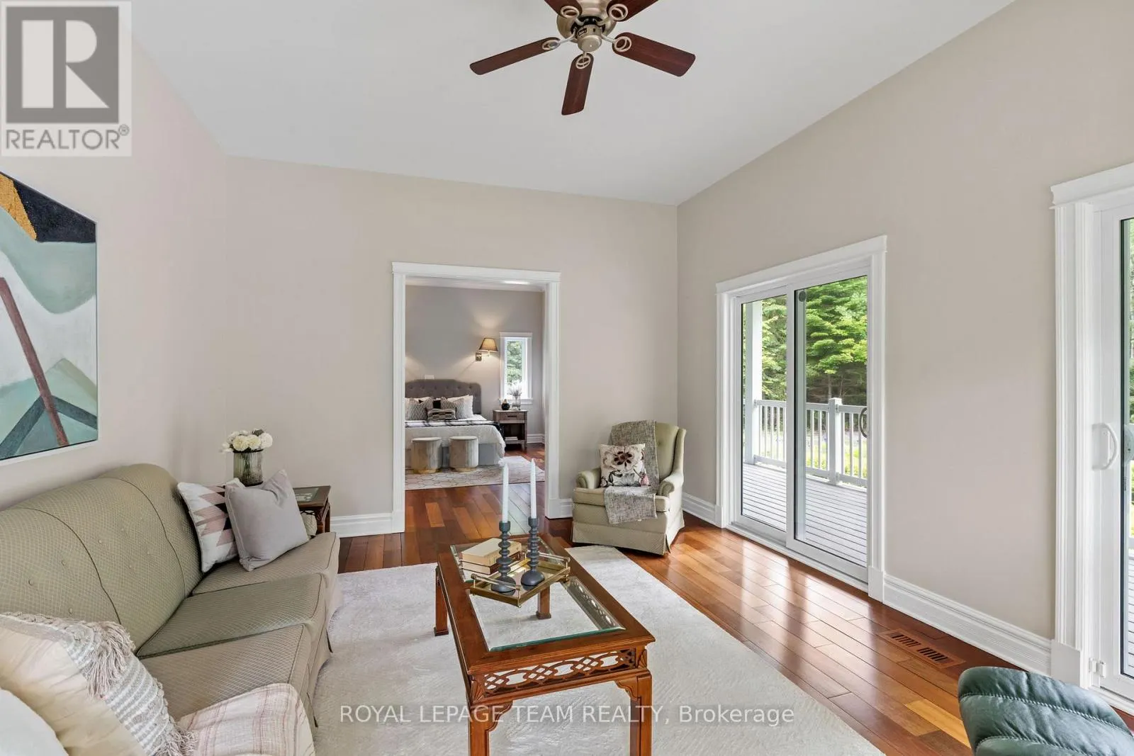 1526 CARSONBY ROAD E