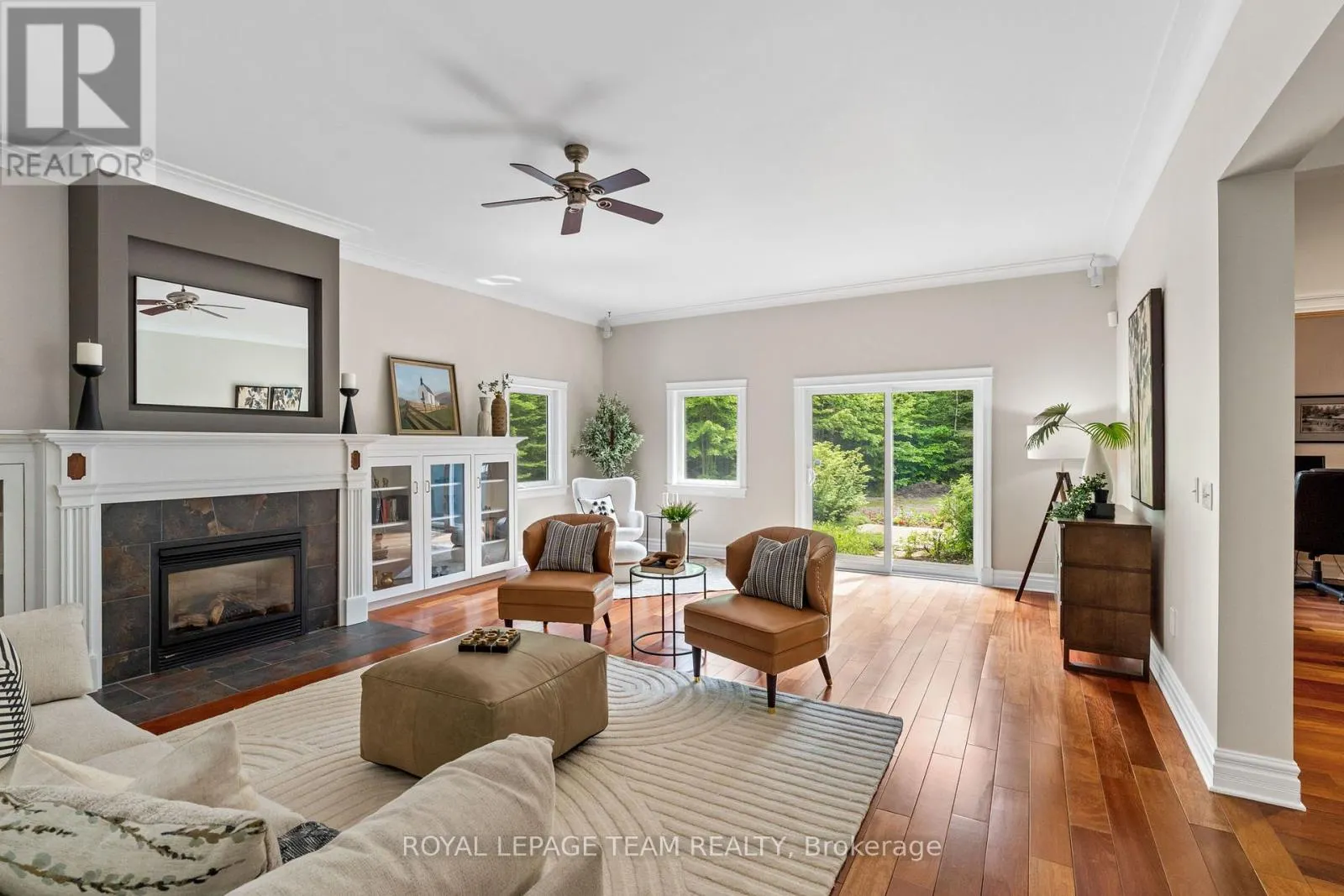 1526 CARSONBY ROAD E