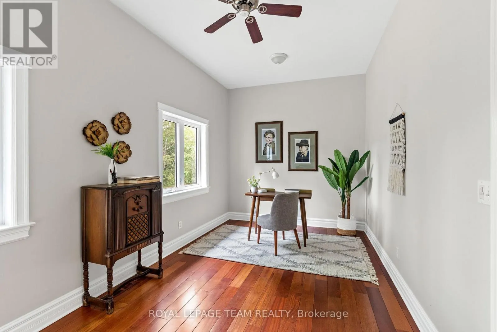 1526 CARSONBY ROAD E