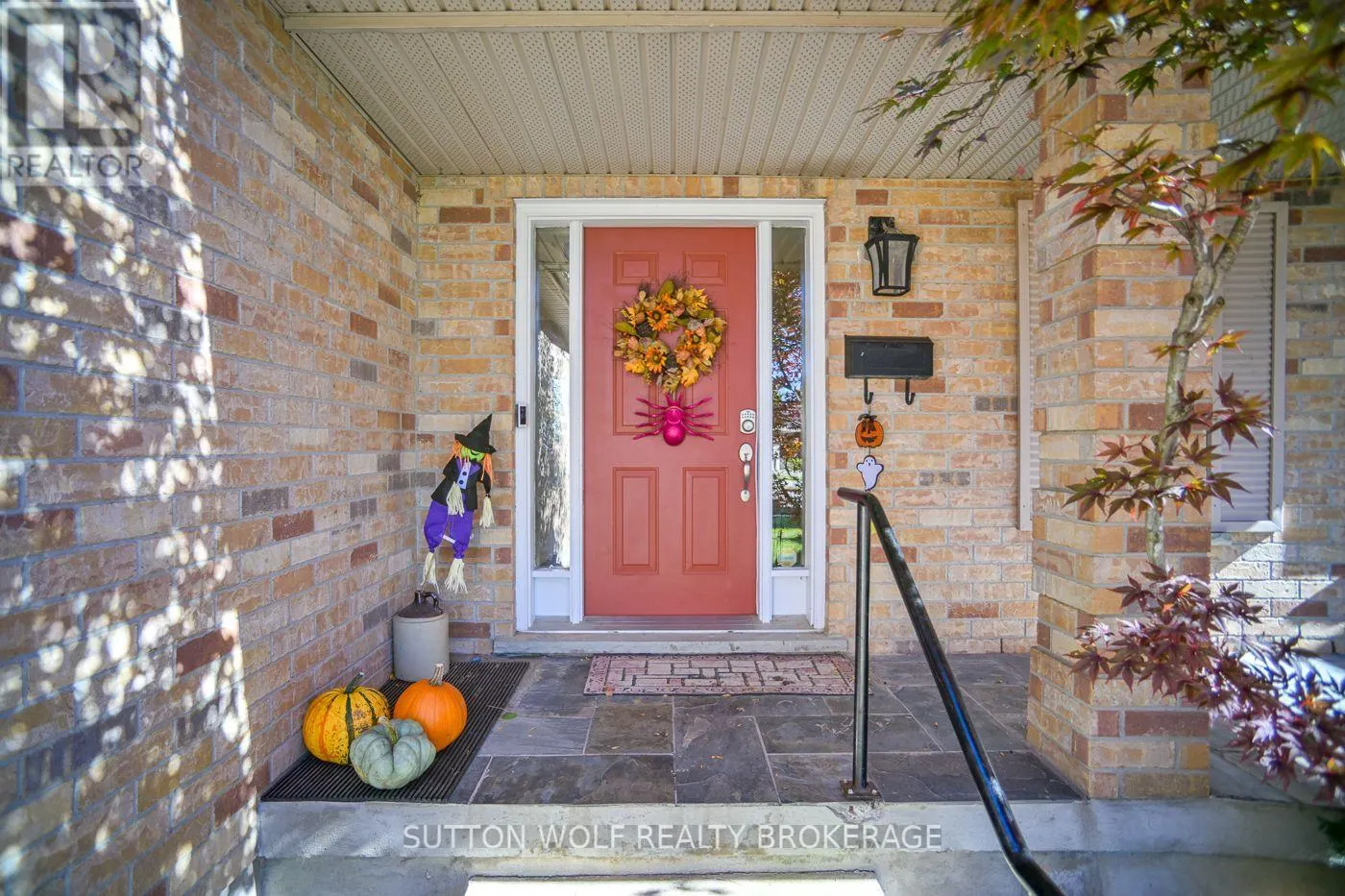 67 WILLOW CRESCENT