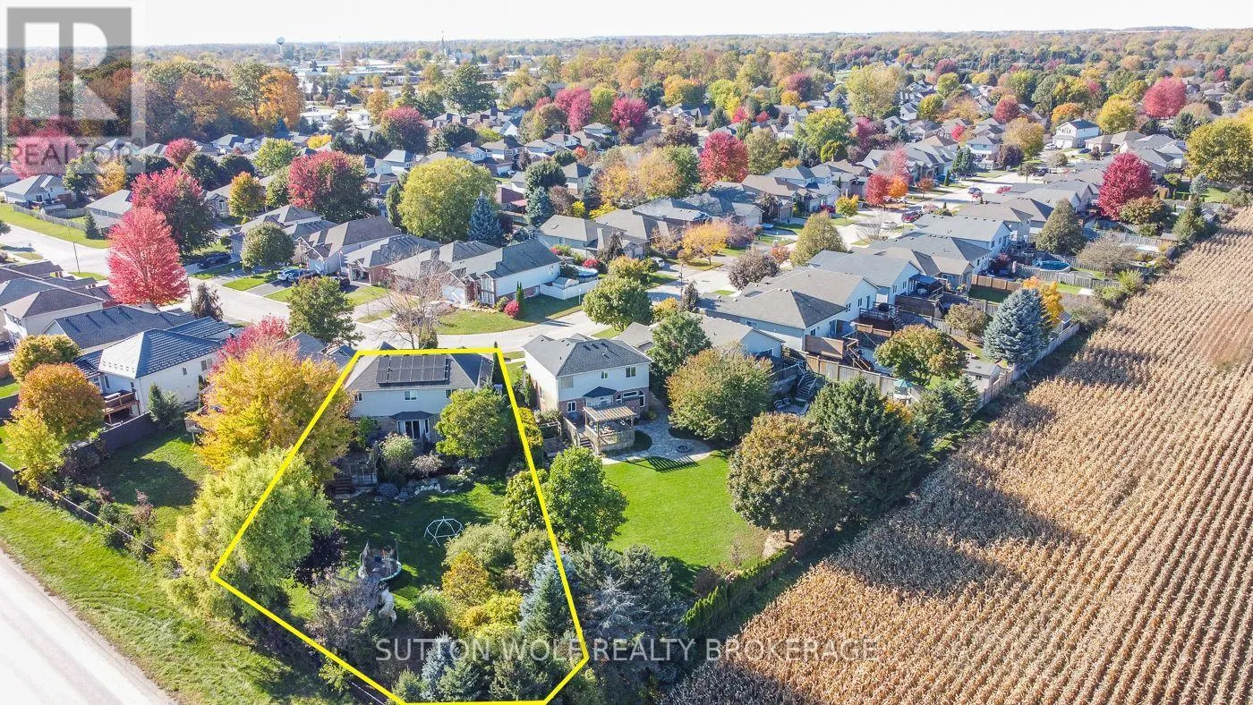 67 WILLOW CRESCENT
