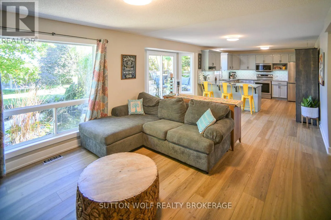 67 WILLOW CRESCENT