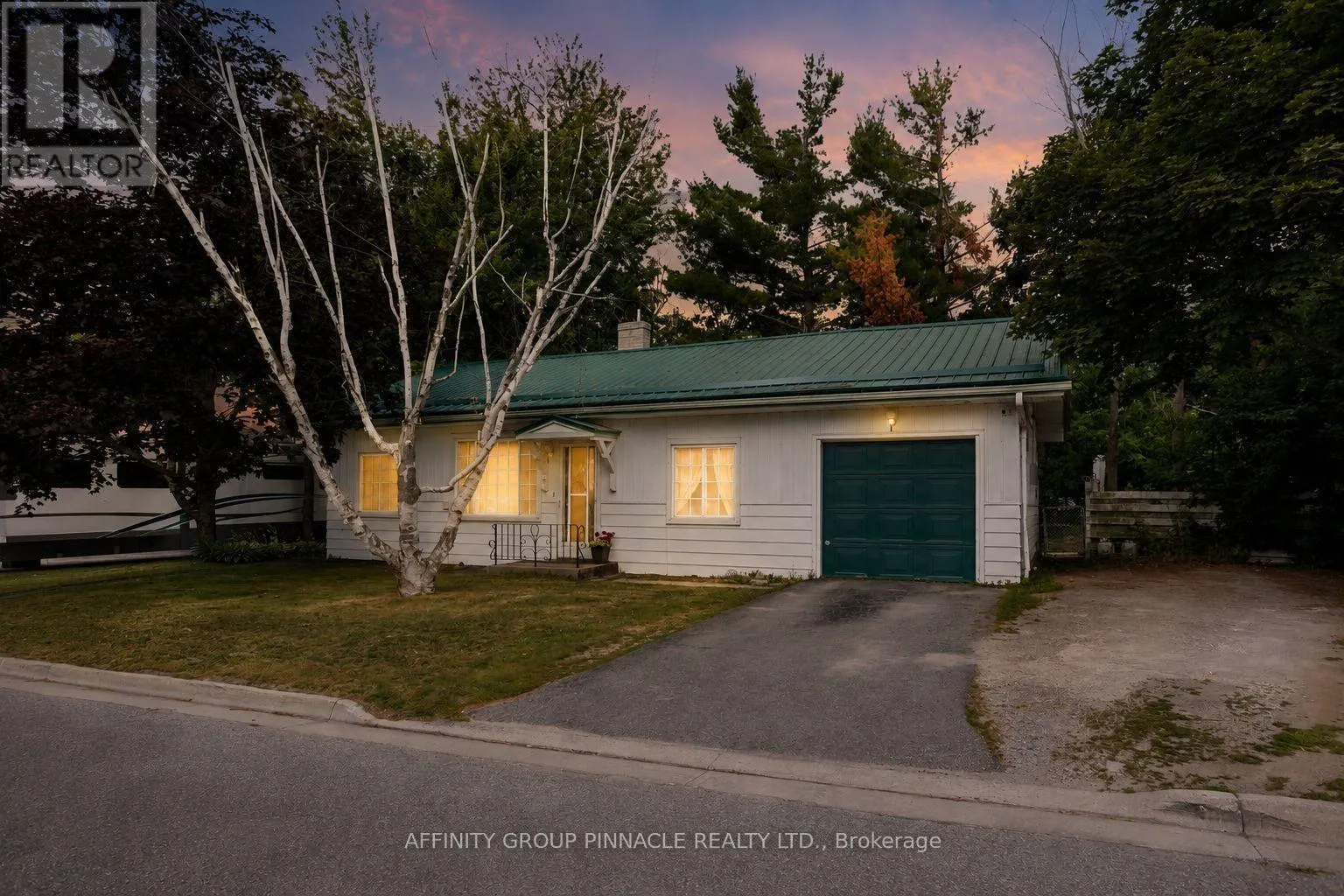 35 CLIFTON STREET