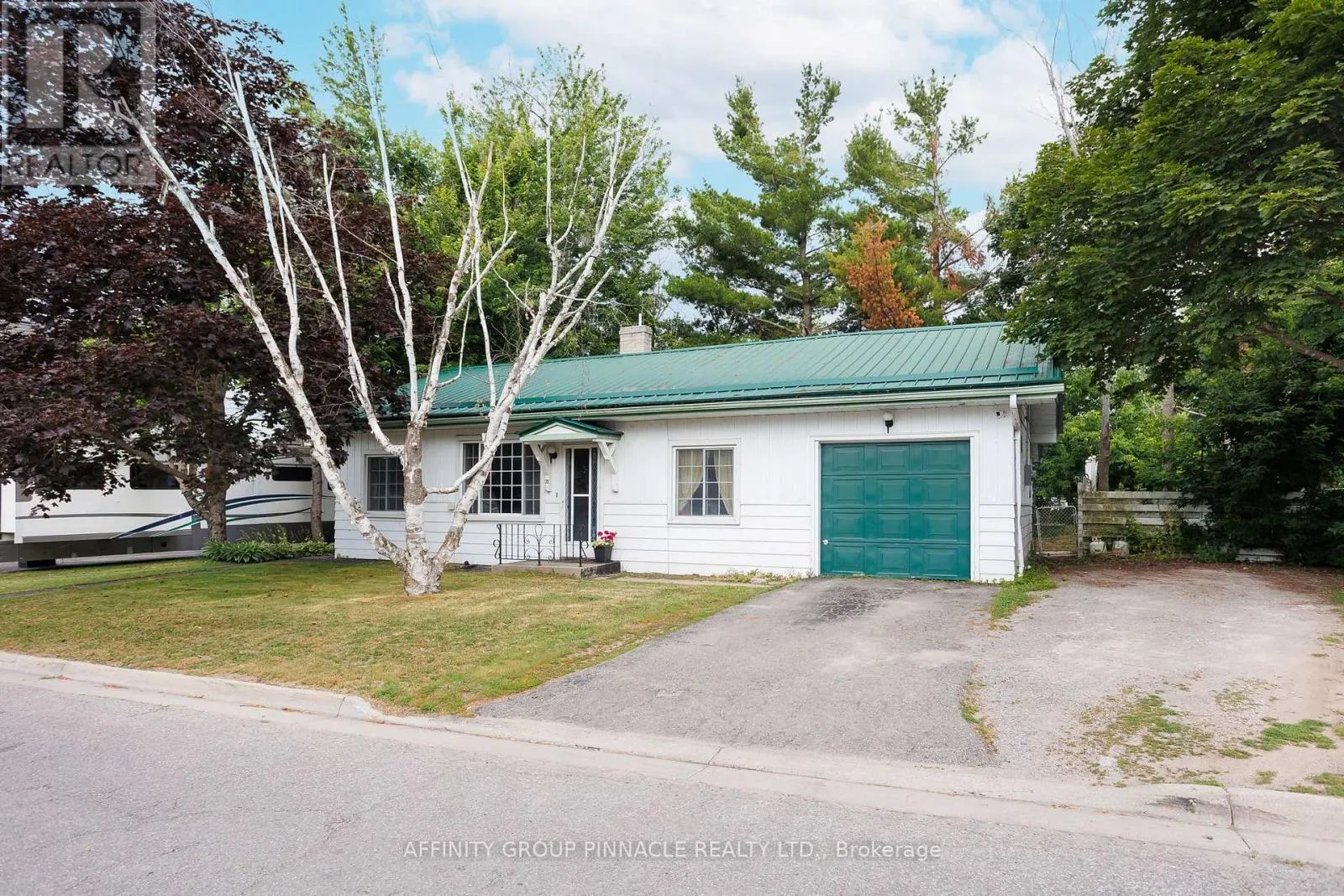35 CLIFTON STREET