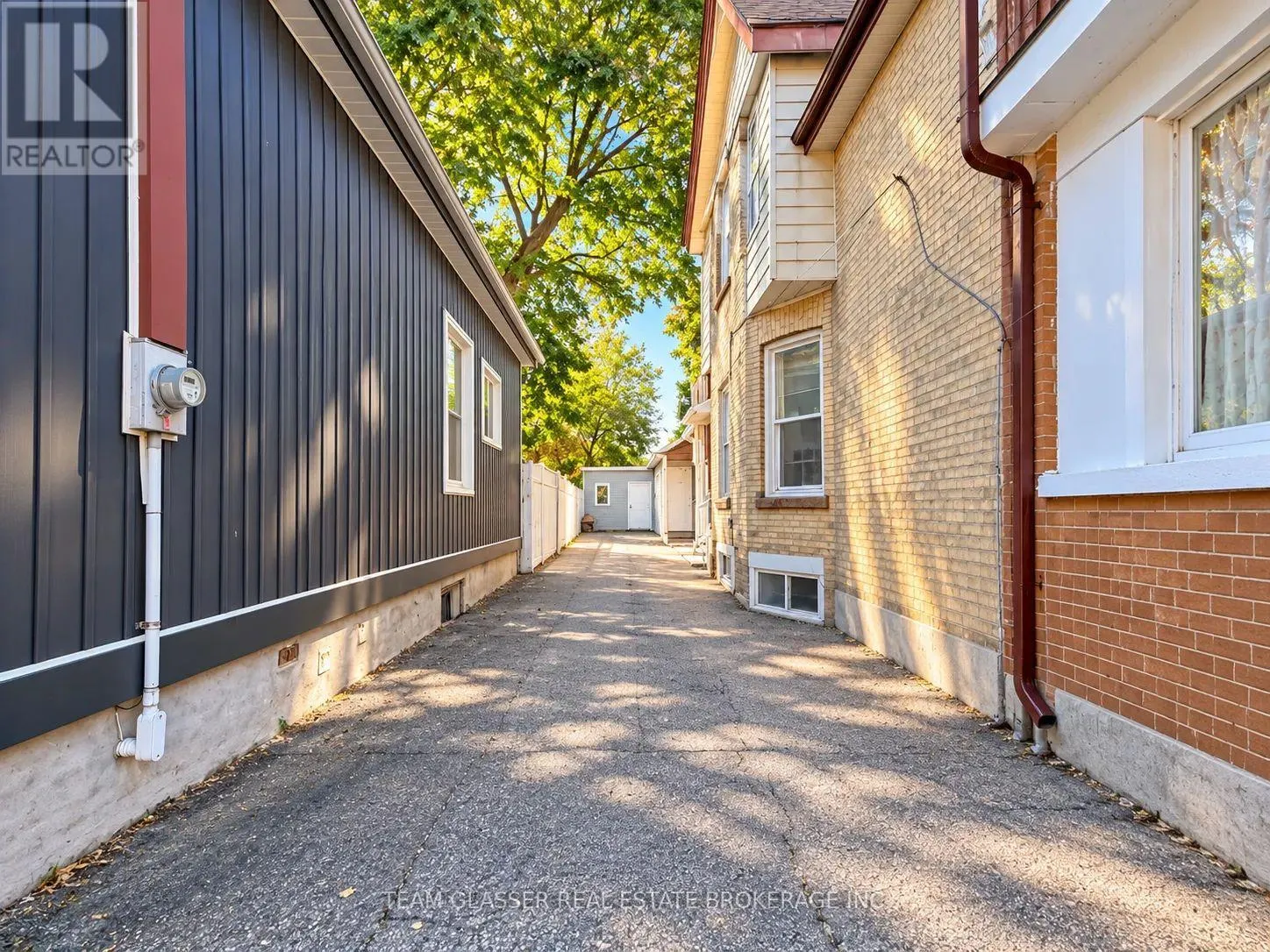 3 - 471 ENGLISH STREET #3
