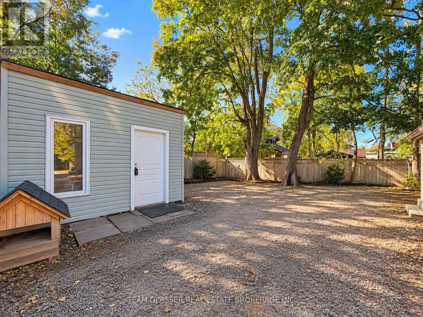 3 - 471 ENGLISH STREET #3