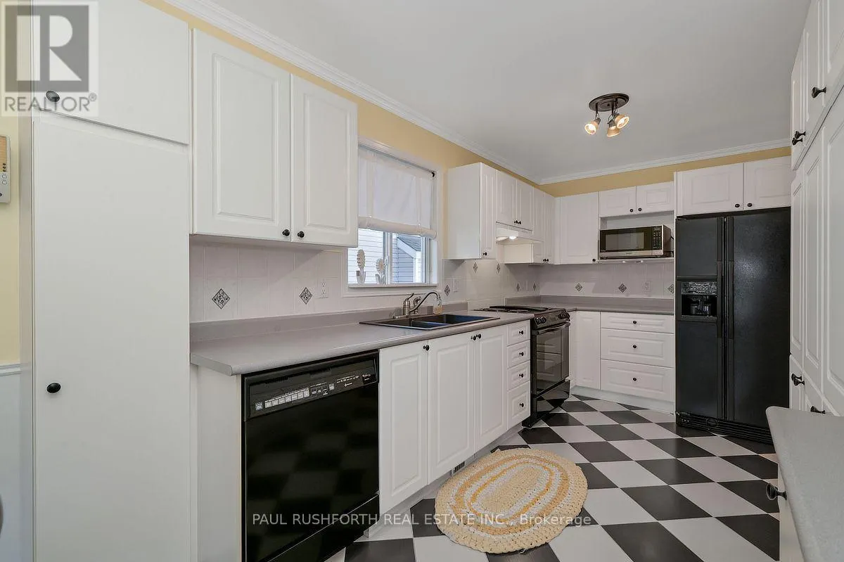 40 ROBERGE CRESCENT