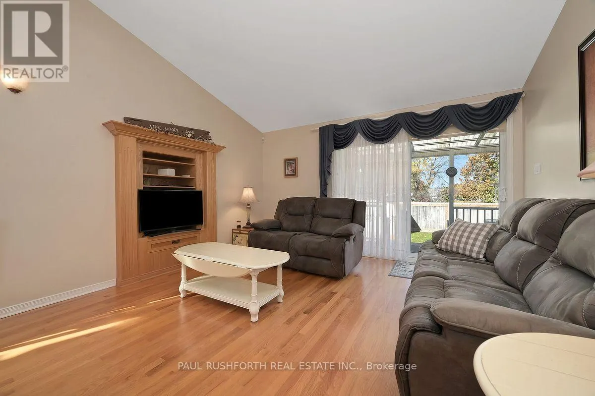 40 ROBERGE CRESCENT