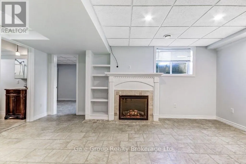 724 GARDEN COURT