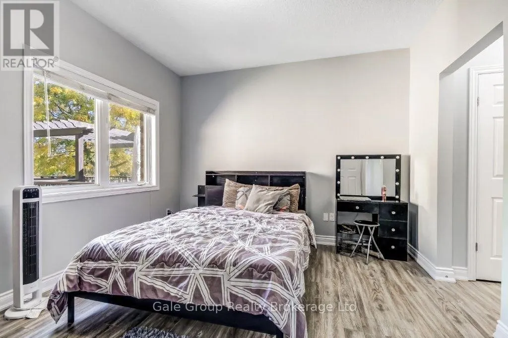 724 GARDEN COURT