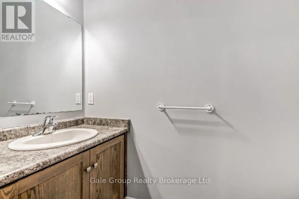 724 GARDEN COURT